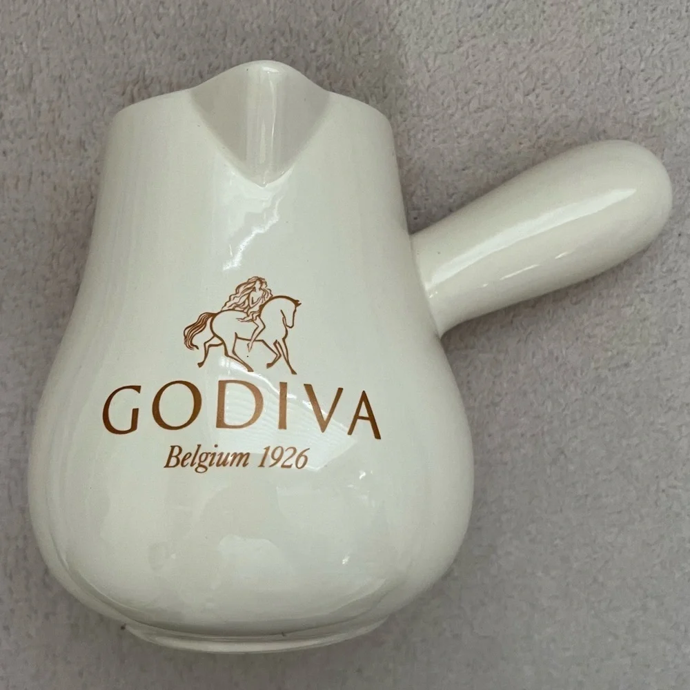 Godiva Hot Chocolate Cocoa Creamer Mug-Ceramic-Valentines Day-Home Decor-Dessert